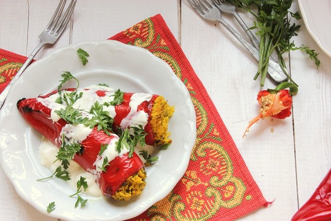 Fűszeres rizzsel töltött kápia paprika